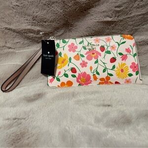 kate spade Lucy Pink Multi Floral L Zip Wristlet with Wrist Strap